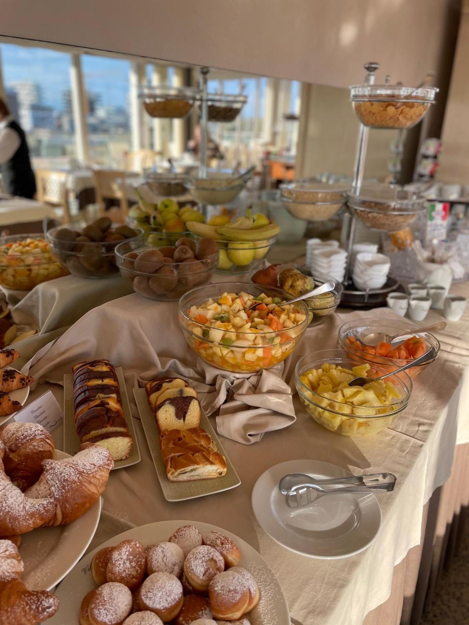 Hotel Villa Doimo Линяно Сабиадоро Екстериор снимка