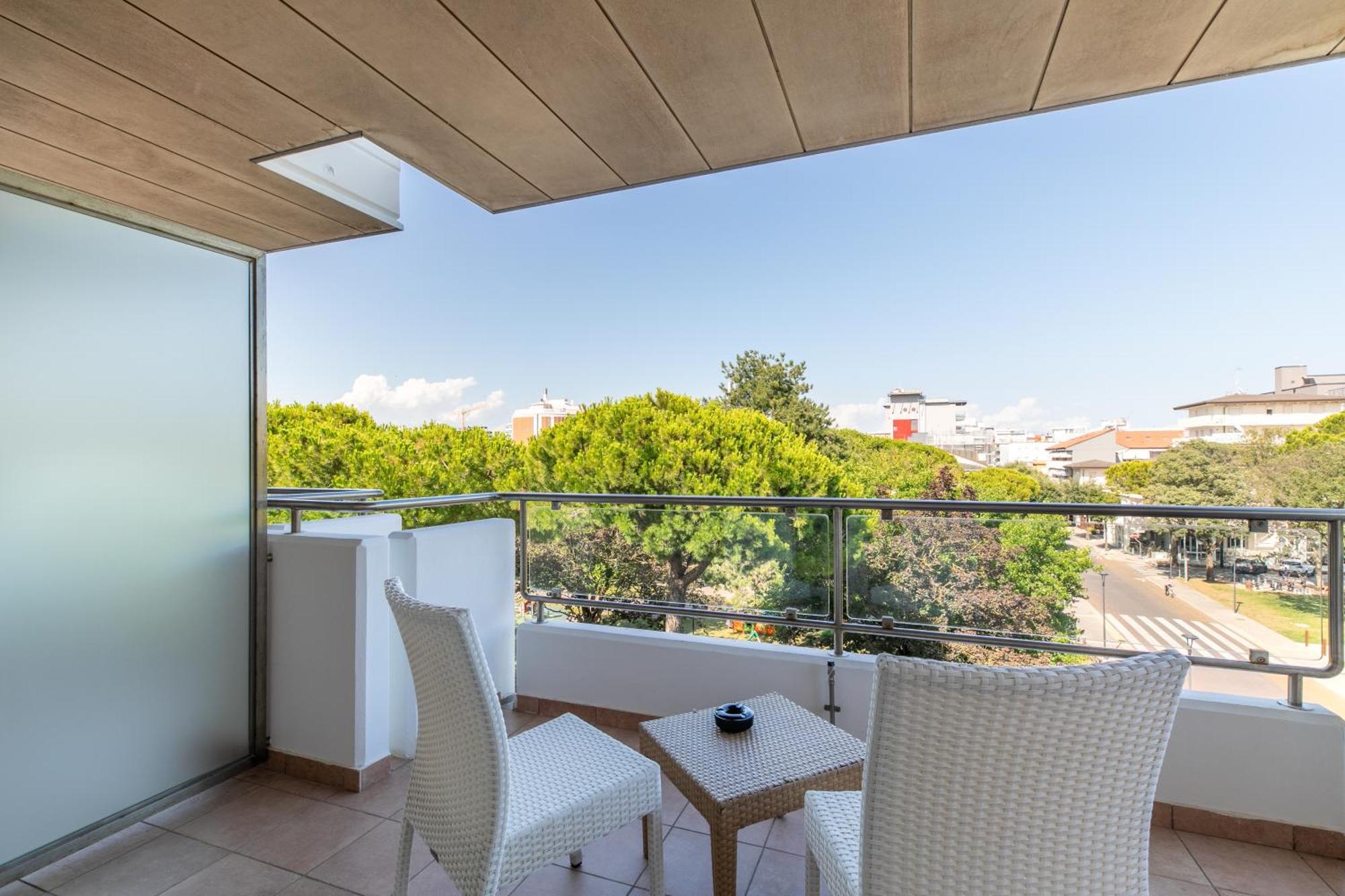 Hotel Villa Doimo Линяно Сабиадоро Екстериор снимка