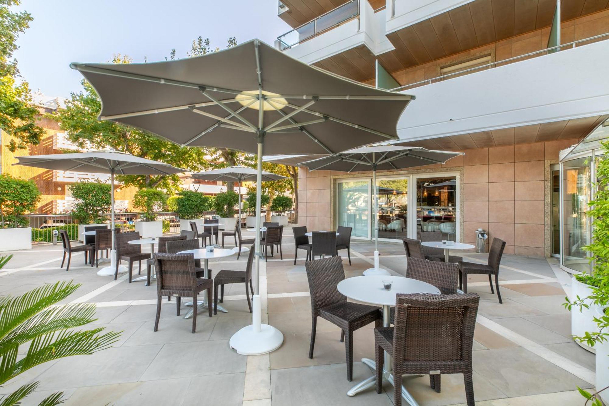 Hotel Villa Doimo Линяно Сабиадоро Екстериор снимка