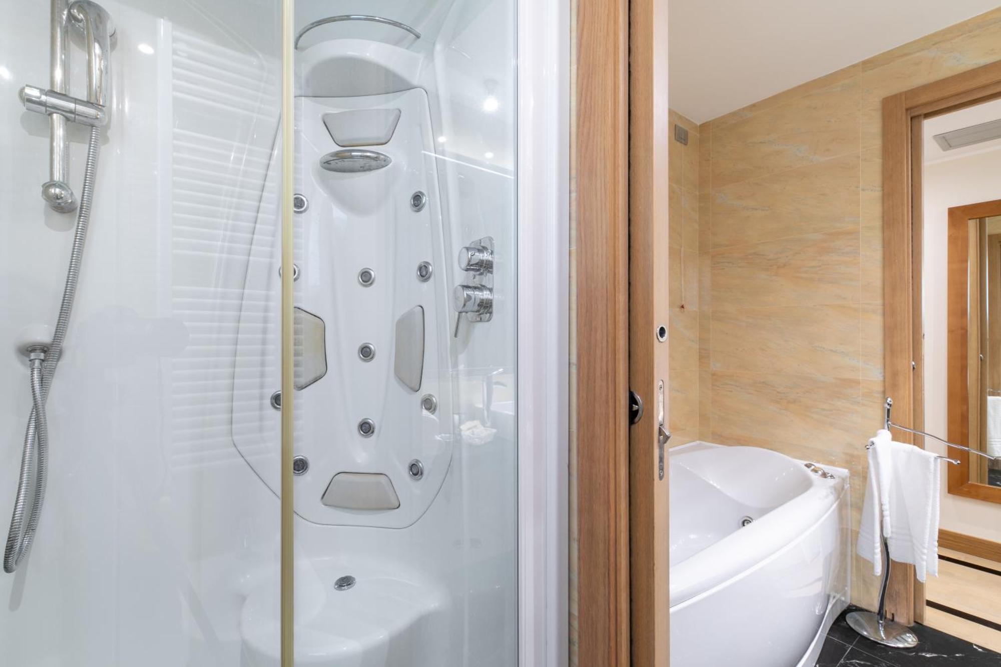 Hotel Villa Doimo Линяно Сабиадоро Екстериор снимка
