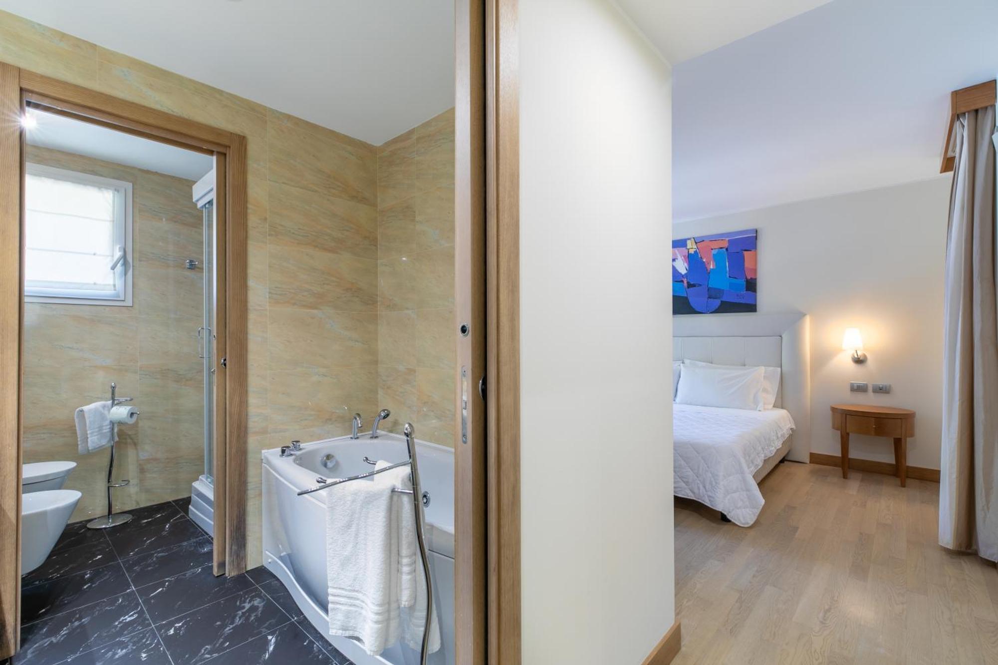 Hotel Villa Doimo Линяно Сабиадоро Екстериор снимка